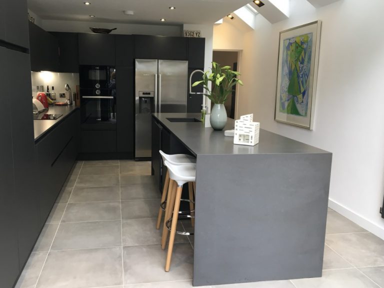 Schuller Matt Lacquer Black