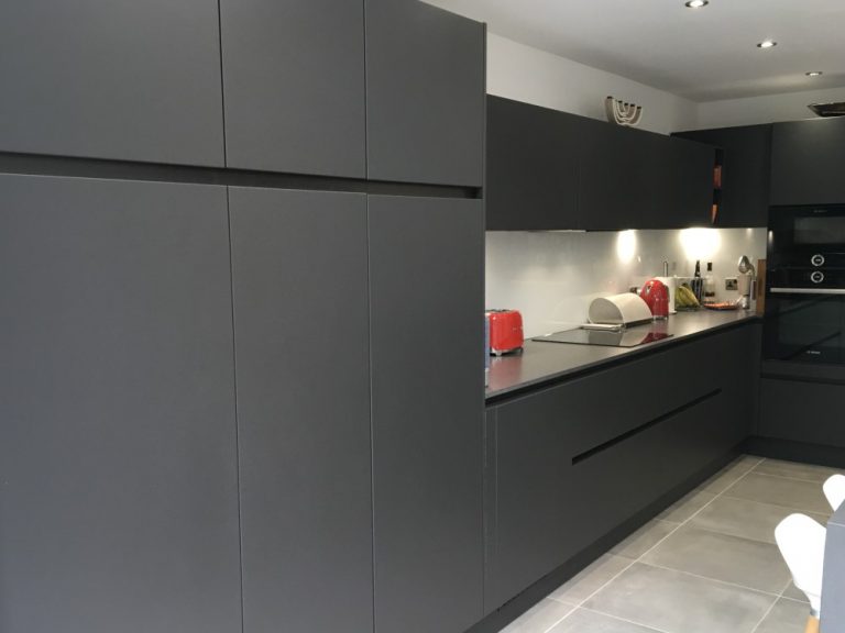 Schuller Matt Lacquer Black