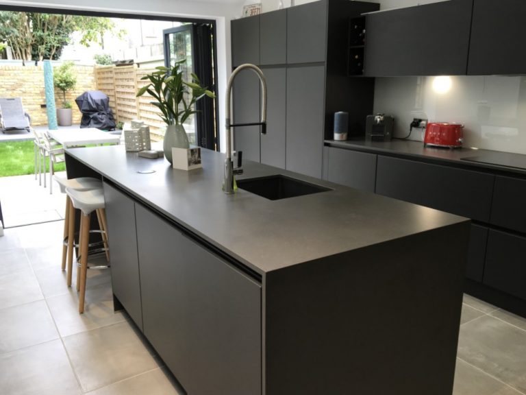 Schuller Matt Lacquer Black