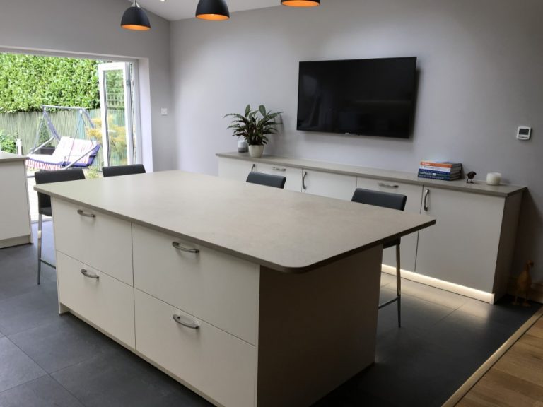 Schuller Matt Lacquer White