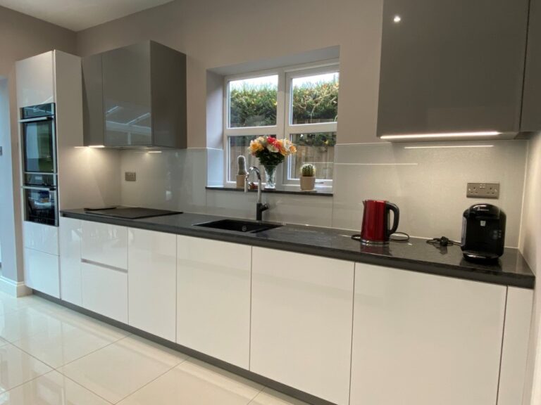Schuller Crystal White Gloss