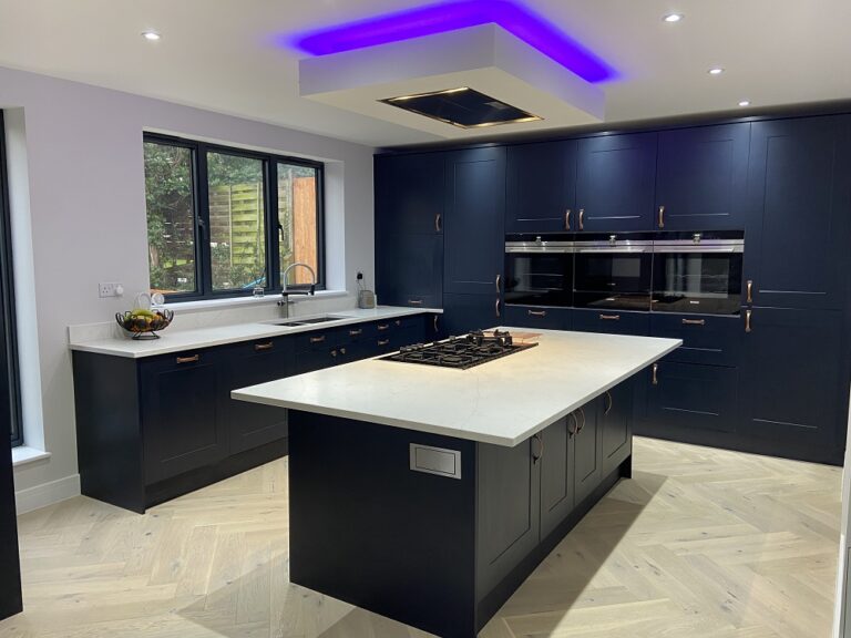 Solent Indigo Blue shaker